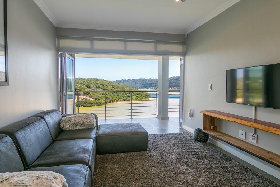 4 Bedroom Property for Sale in Kingfisher Creek Western Cape